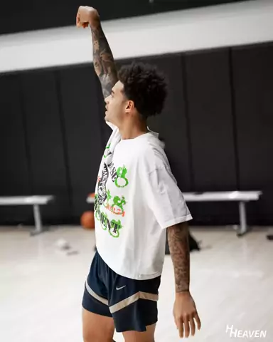 Player workout at an NBPA camp