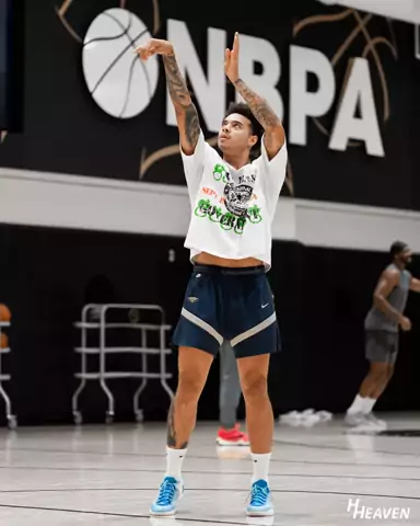Player workout at an NBPA camp
