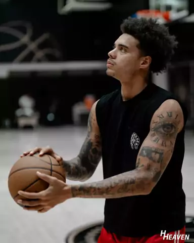 Player workout at an NBPA camp