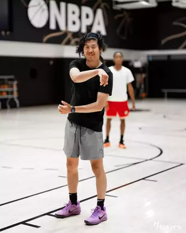 Player workout at an NBPA camp